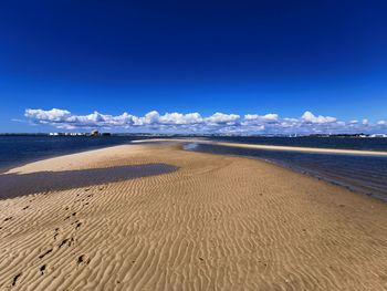 Sand and water, oasis