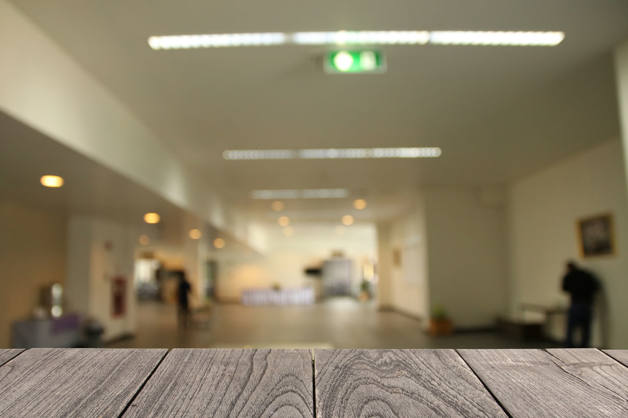 ILLUMINATED LIGHTS IN CEILING