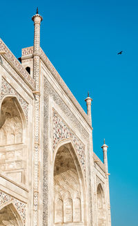 A closeup side view of details of taj mahal in agra, india