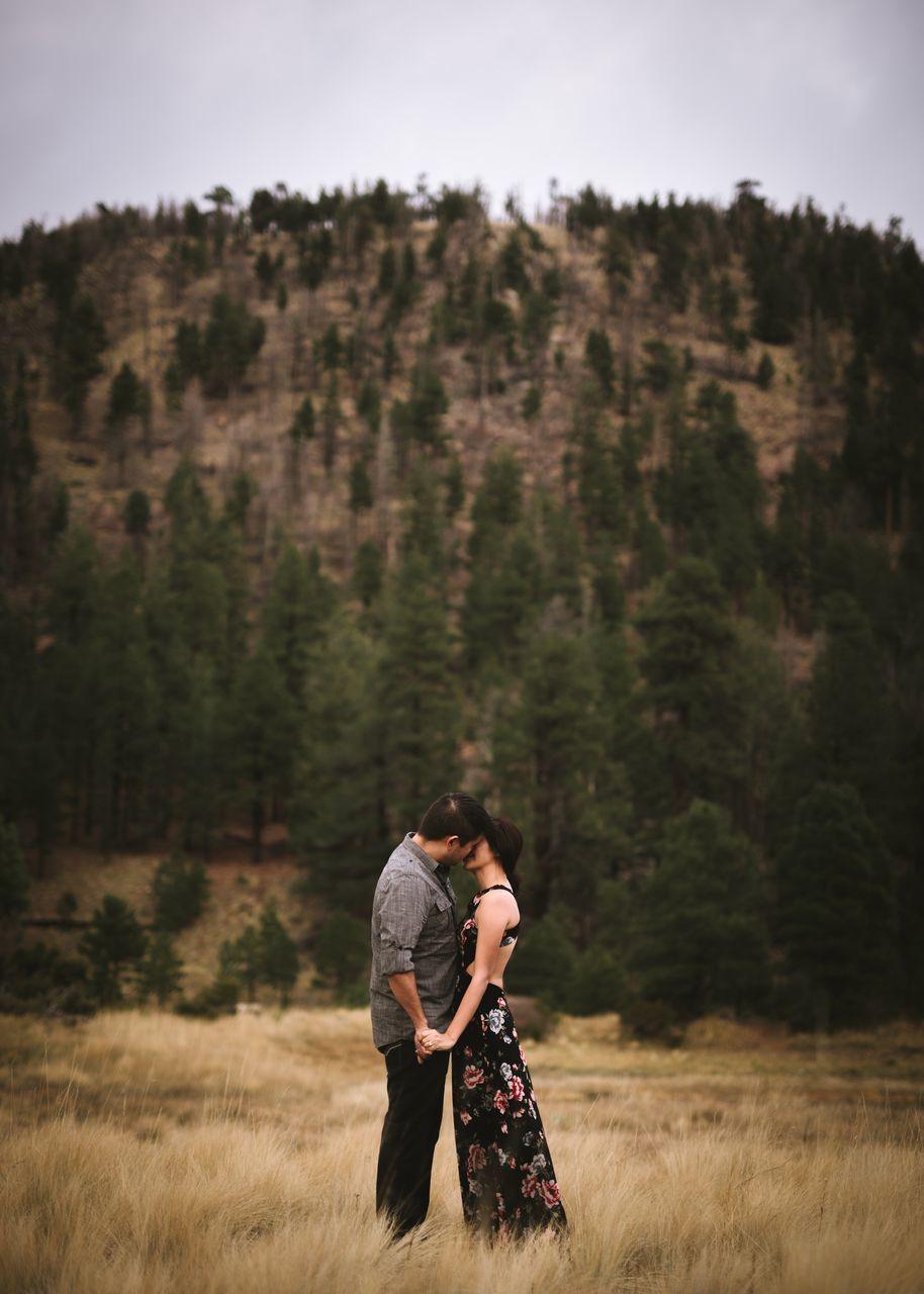 two people, young adult, tree, young women, nature, togetherness, outdoors, women, vacations, grass, landscape, beauty in nature, men, adult, people, day