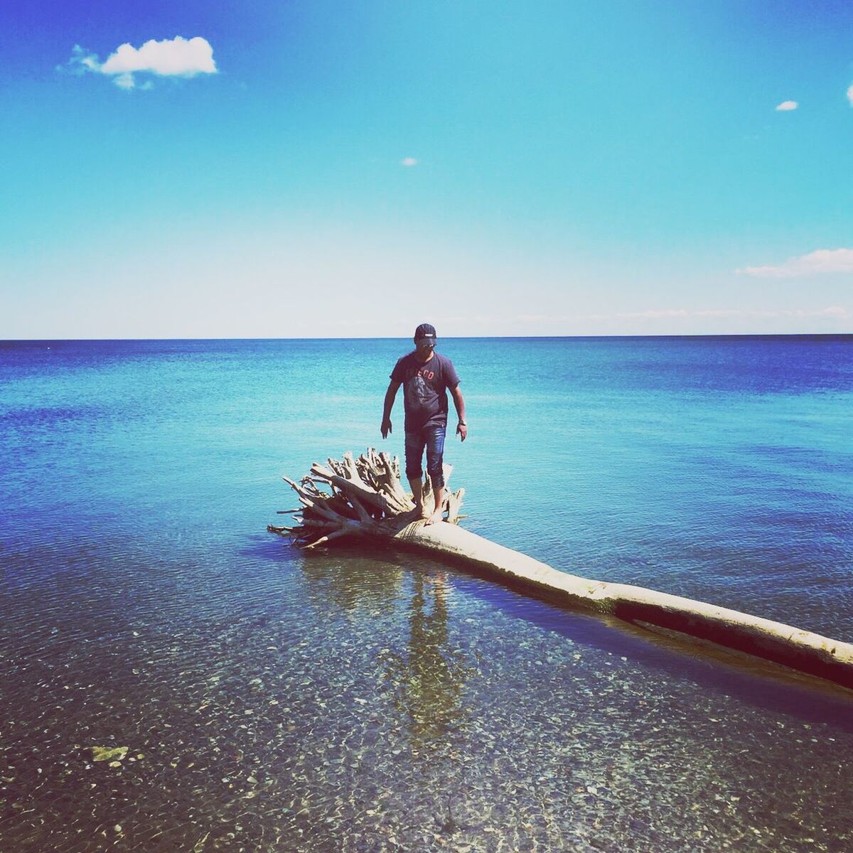 water, sea, horizon over water, blue, rear view, sky, full length, tranquility, tranquil scene, scenics, beach, beauty in nature, leisure activity, lifestyles, nature, men, standing, idyllic