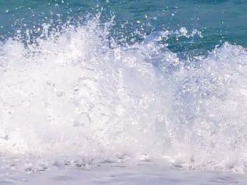 Full frame shot of sea against sky