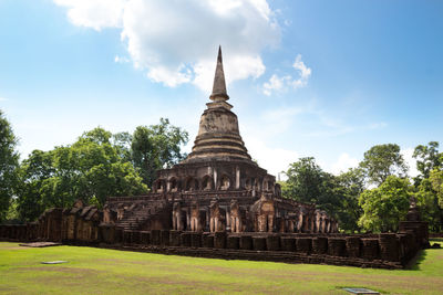 View of temple building against sky