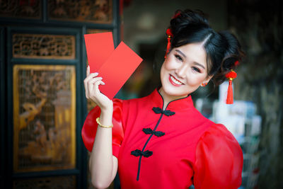 Portrait of a smiling young woman