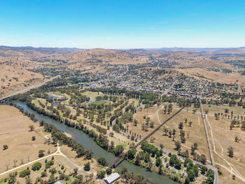 Drone view of gundagai in new south wales, australia, along the murrumbidgee river and hume highway