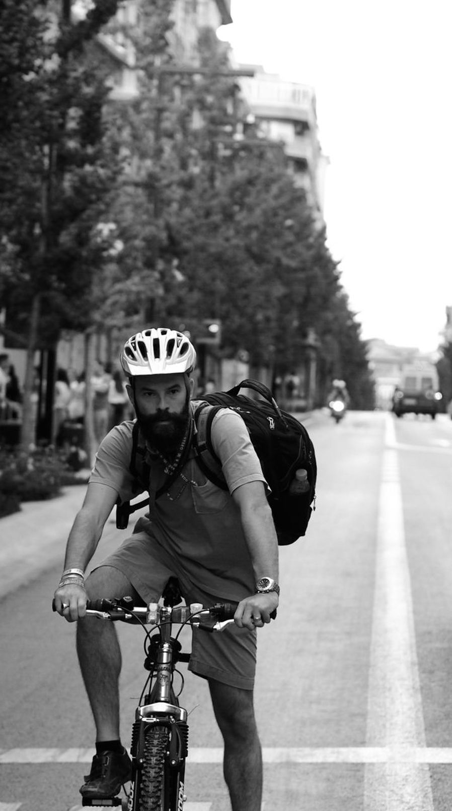 Street messenger