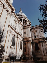 Low angle view of st paul's cathedral against sky