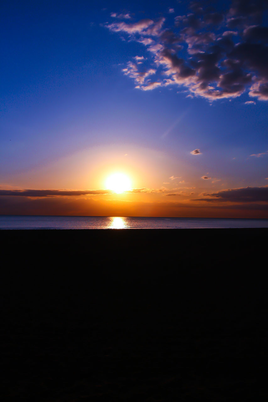 SCENIC VIEW OF SEA AGAINST ROMANTIC SKY