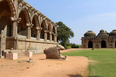 Old ruins of building against sky