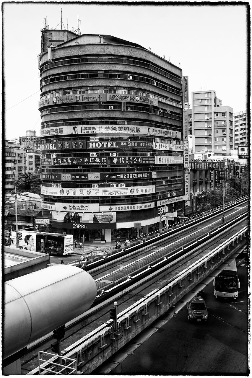 auto post production filter, building exterior, architecture, transfer print, built structure, city, office building, skyscraper, tall - high, outdoors, urban skyline, city life, modern, development, day, tall, residential district, capital cities