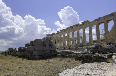 View of old ruins against sky