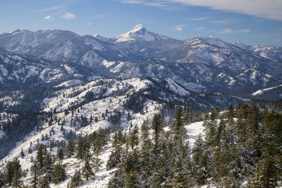 North cascade mountains covered in snow