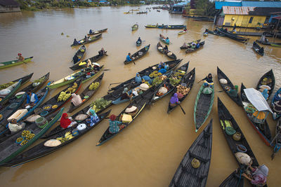Lok baintan floating market, south kalimantan, indonesia