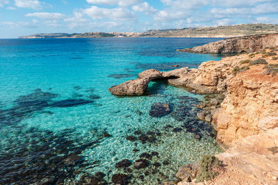 The blue lagoon in comino island. idyllic turquoise beach in malta.