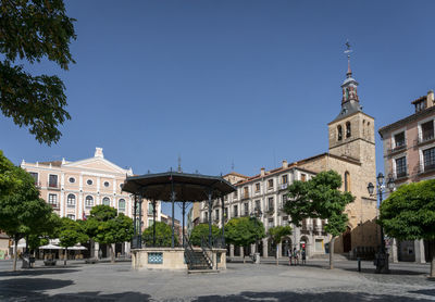 Plaza mayor town square in the ancient city of segovia, spain