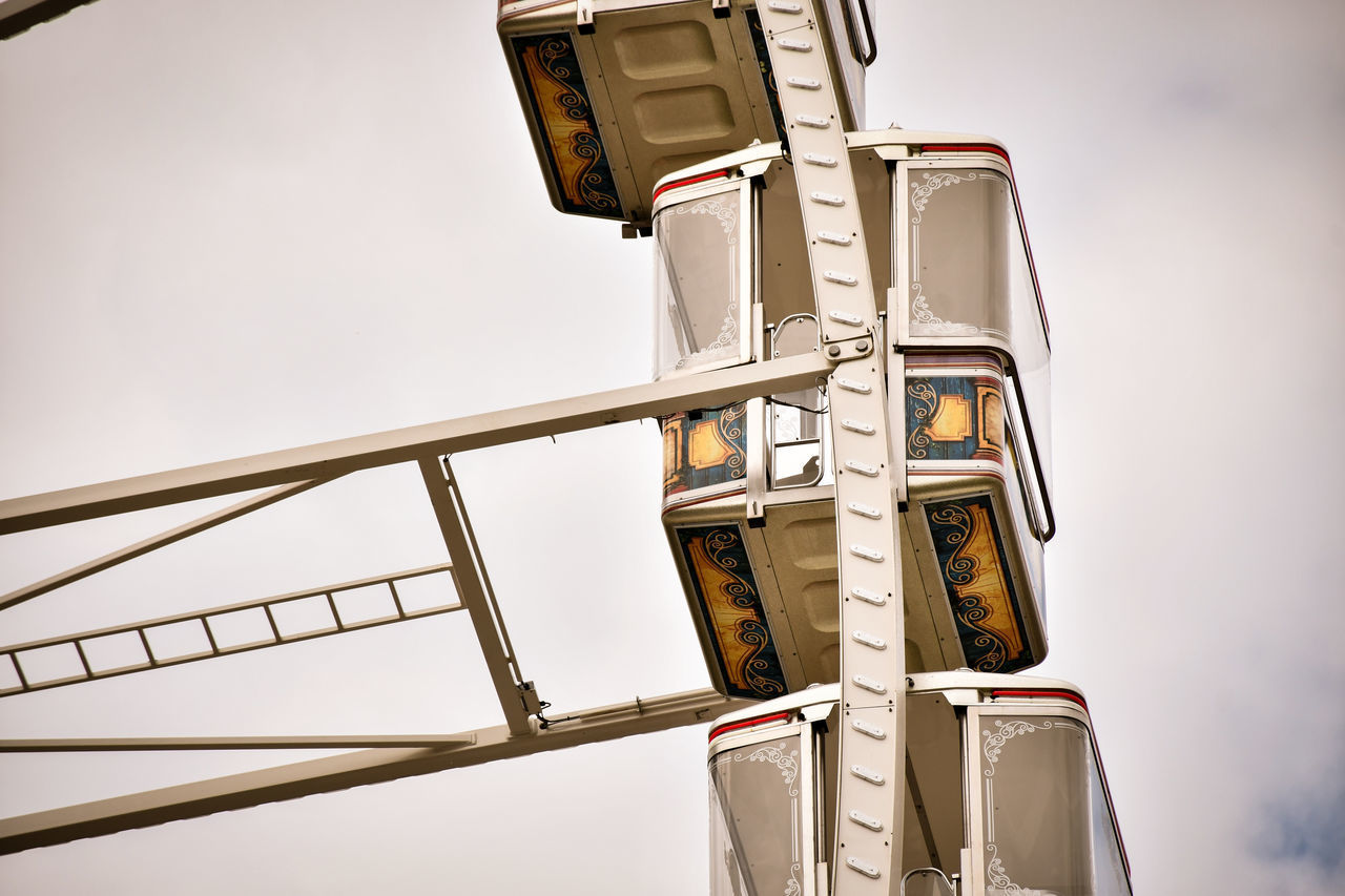 LOW ANGLE VIEW OF CRANE AGAINST SKY