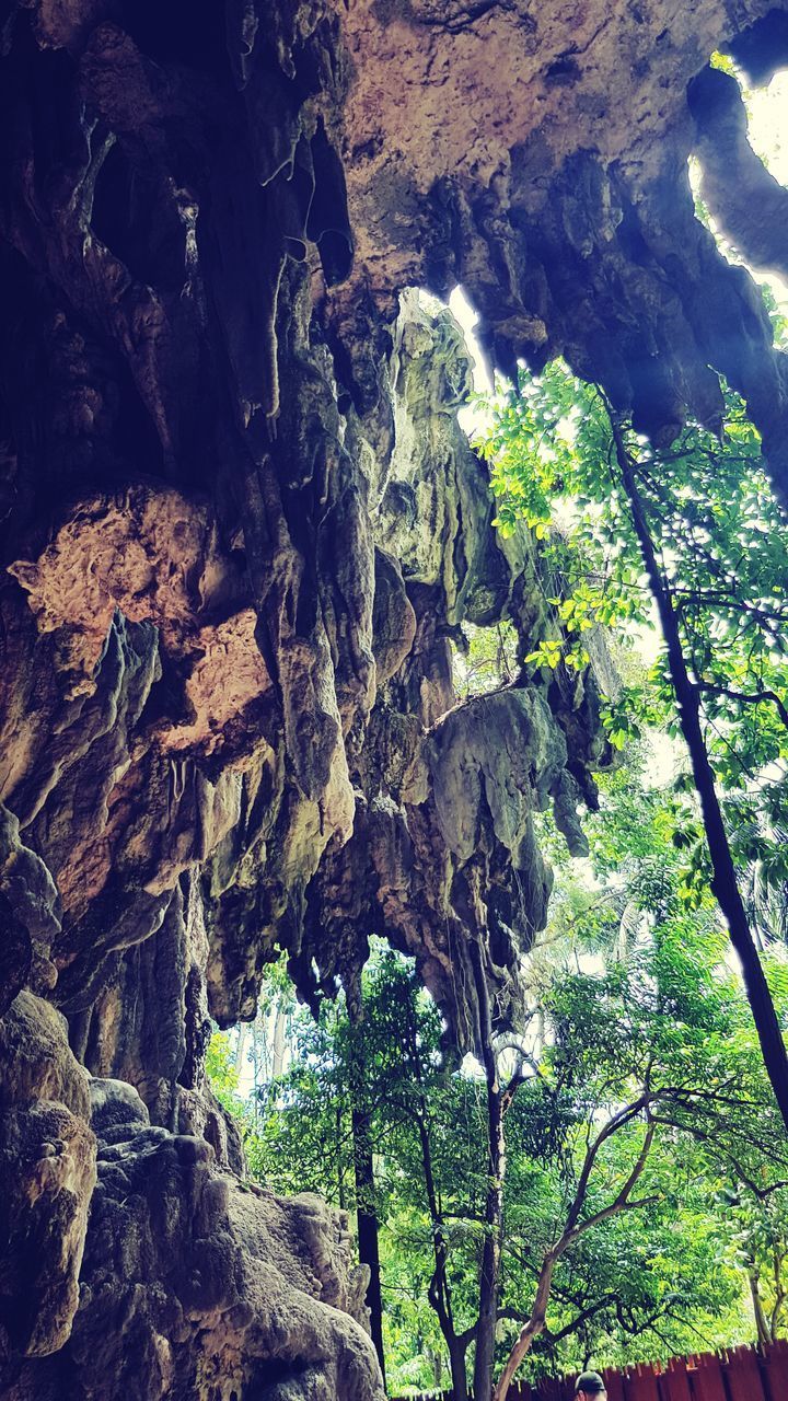 LOW ANGLE VIEW OF ROCKS AGAINST SKY