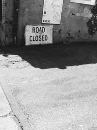 Information sign on road