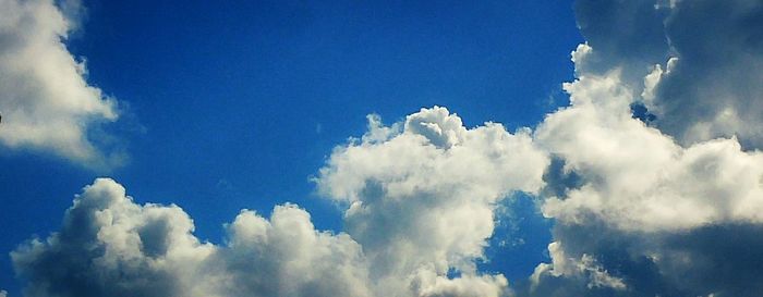 Low angle view of cloudy sky