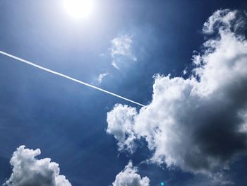 Low angle view of vapor trail in sky