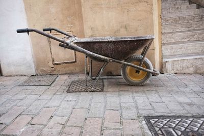 Work wheelbarrow