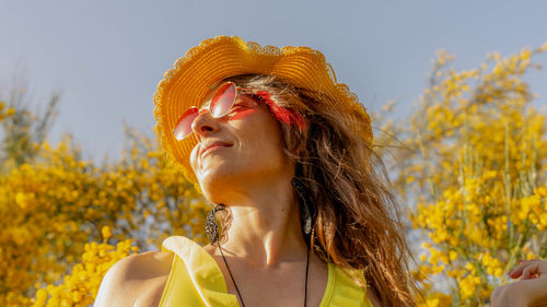 Young woman wearing hat