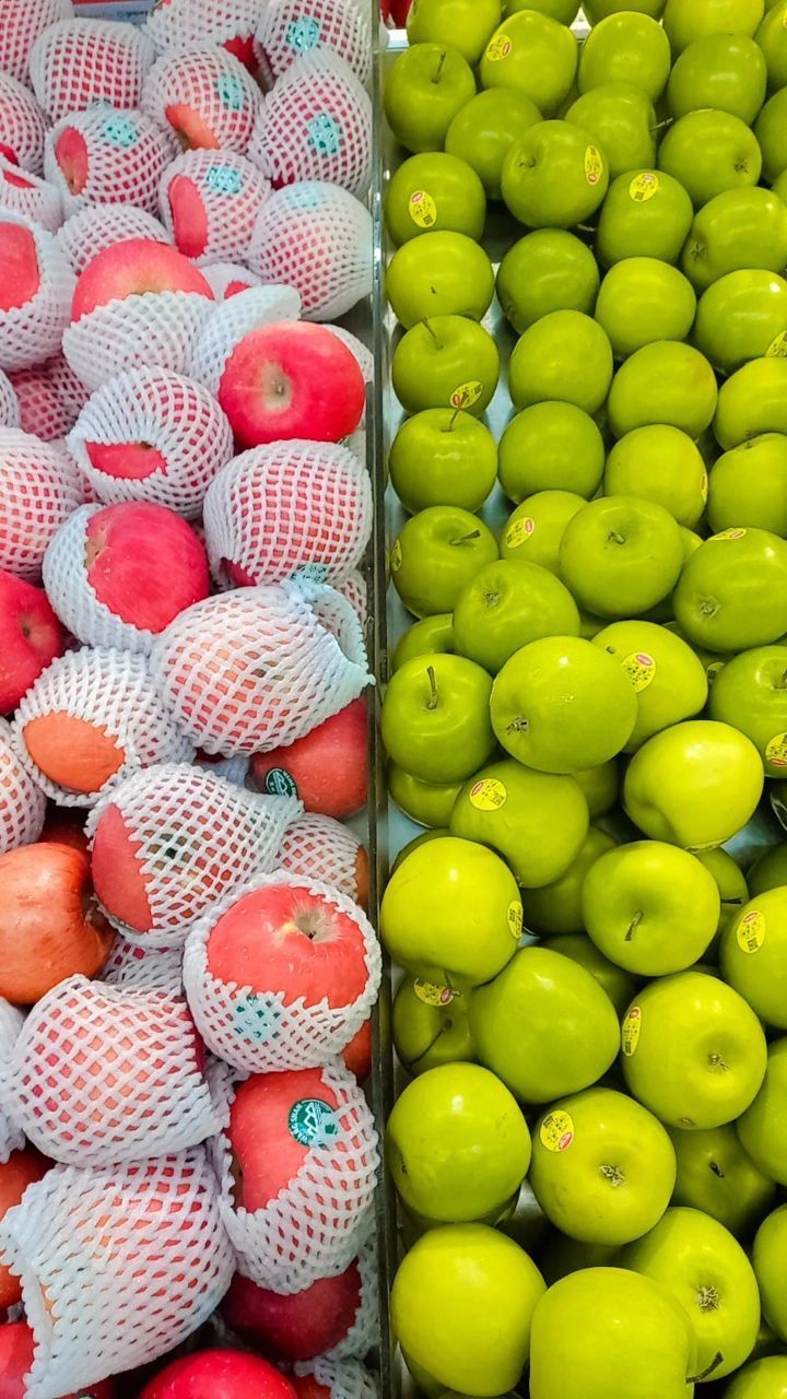 red and green apple Apple - Fruit Red Apple Green Apple Wallpaper Fruit Heaty Food