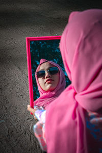 Portrait of girl in sunglasses