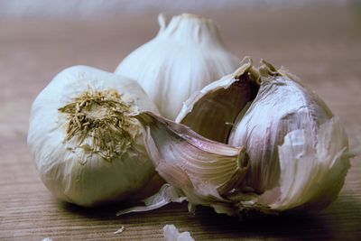 Close-up of garlic bulbs