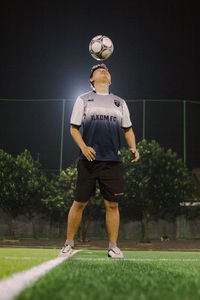 Bandar lampung, indonesia, 9 mei 2022 - boy showing his talent