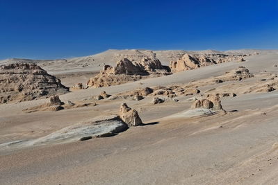 0541 nw-se alignment of yardang landforms carved by wind erosion. qaidam basin desert-qinghai-china.