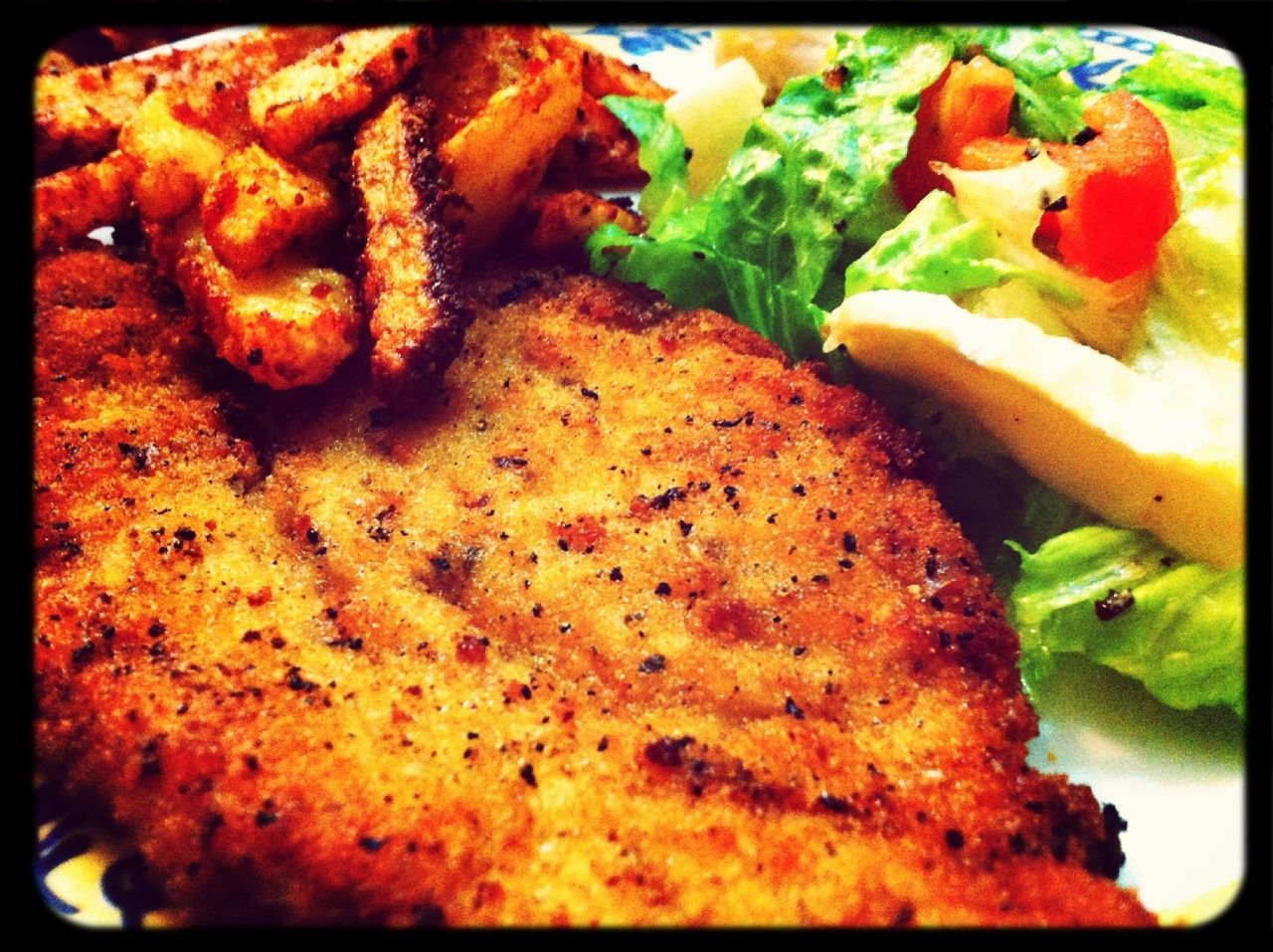 CLOSE-UP OF MEAT ON TABLE