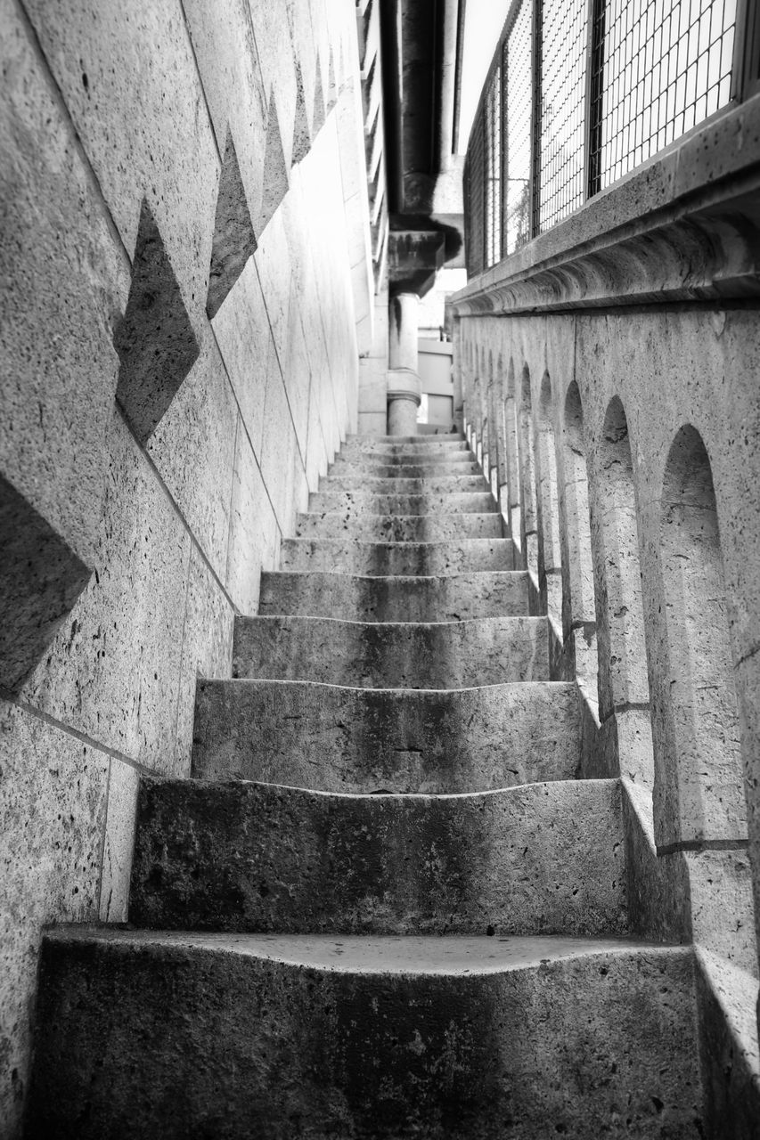 VIEW OF STAIRCASE