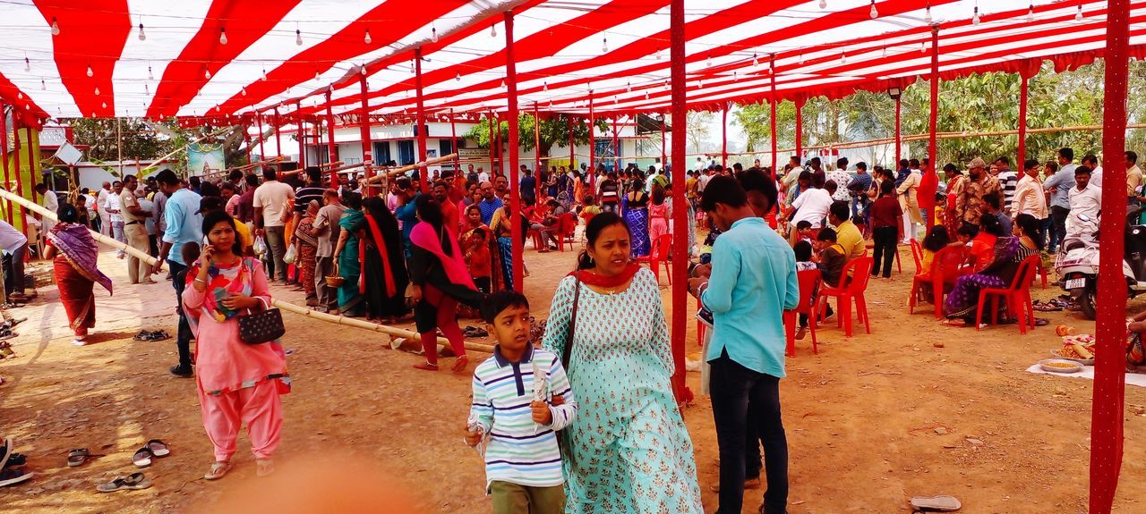 crowd, large group of people, group of people, men, women, adult, day, fair, public space, market, leisure activity, architecture, lifestyles, market stall, retail, outdoors, person, nature, celebration