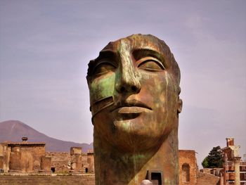 Statue of liberty against sky