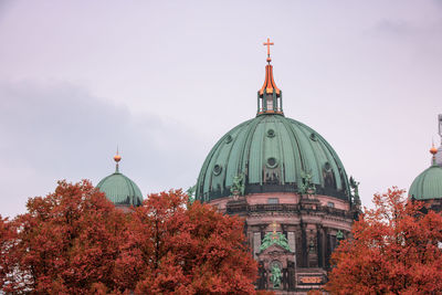 View of temple building against sky