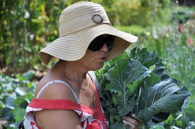 Senior woman wearing hat