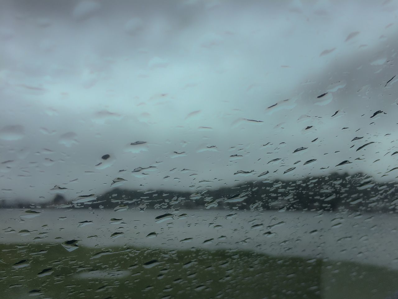 RAINDROPS ON WINDOW