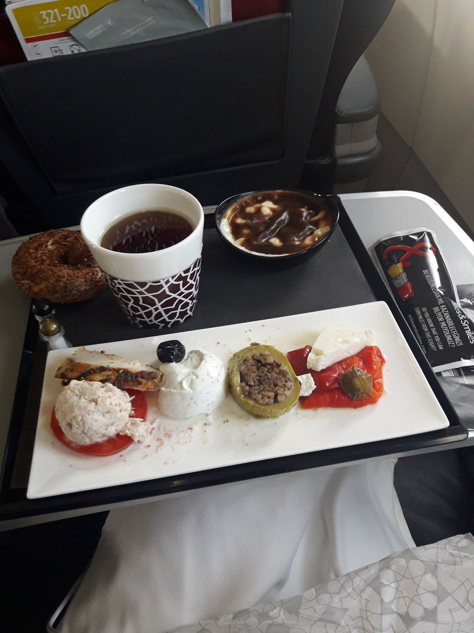 HIGH ANGLE VIEW OF BREAKFAST SERVED IN PLATE