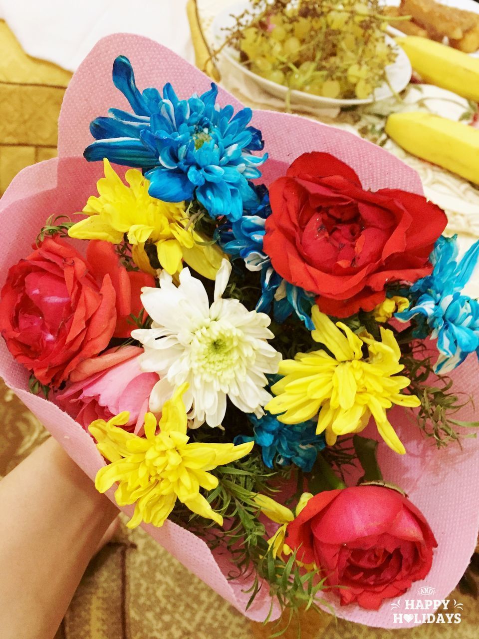 CLOSE-UP OF MULTI COLORED FLOWERS