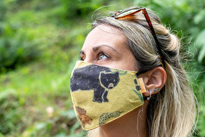 Portrait of a smiling woman