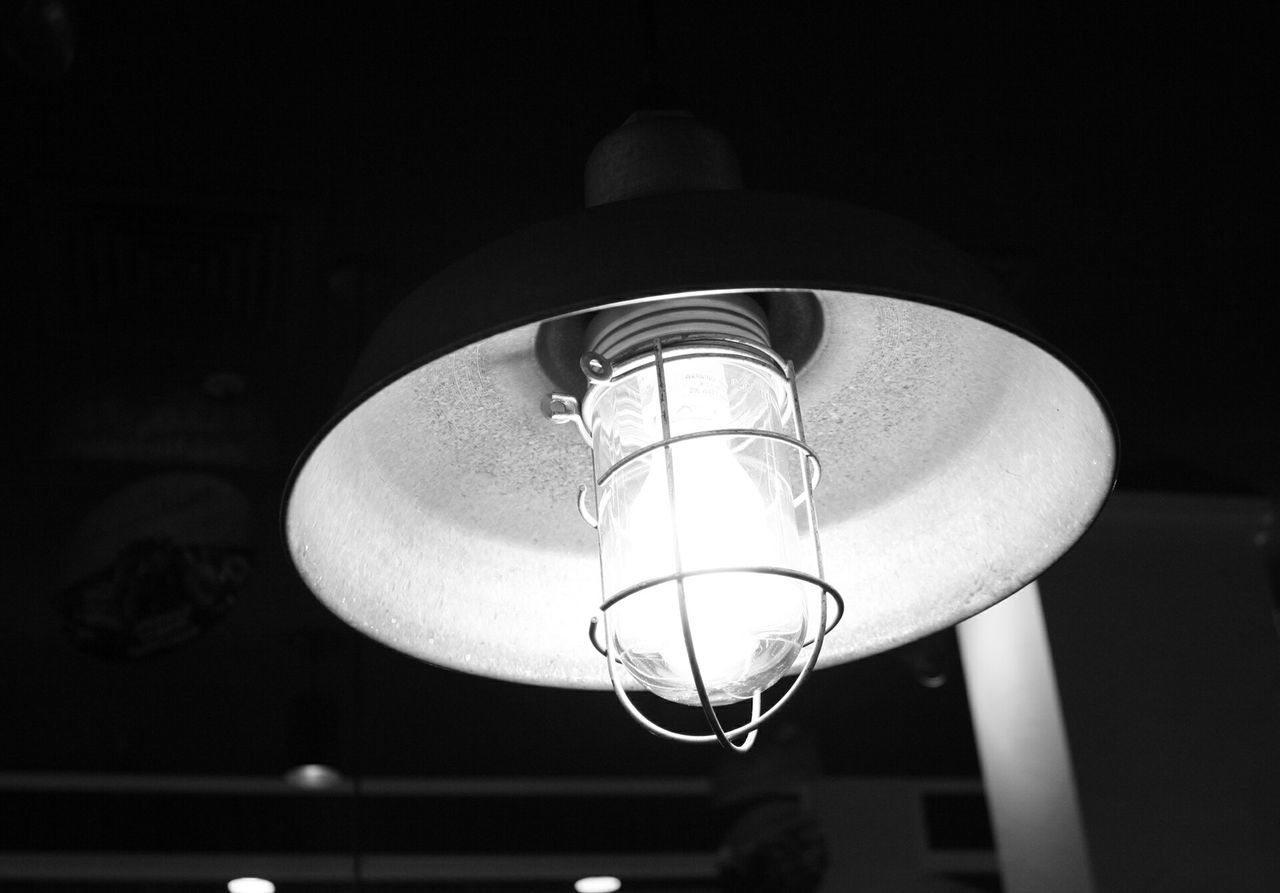 LOW ANGLE VIEW OF LIGHT BULB HANGING