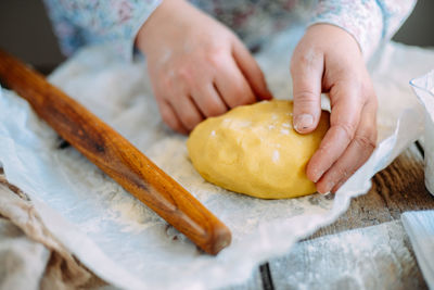 Close-up of hand holding bread