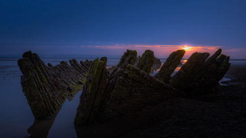 Wreck and the sunset 