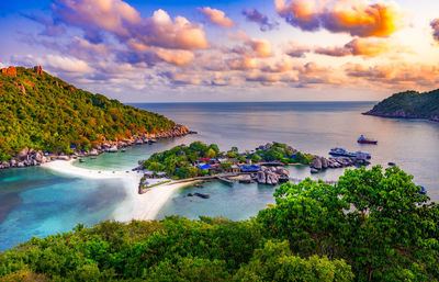 Sunrise at koh nang yuan island,surat thani province,thailand