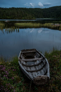 Rowboat at lake nedre tråtjønn, trillemarka-rollagsfjell, norway