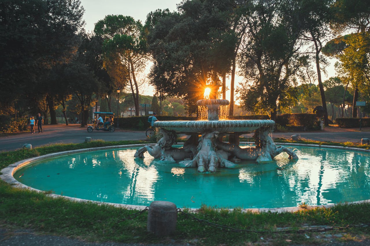 WATER FOUNTAIN IN PARK