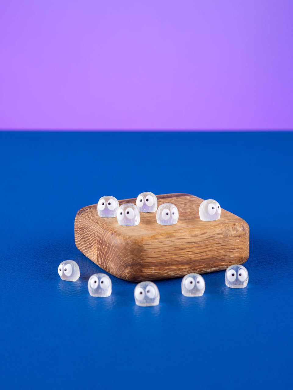 blue, colored background, blue background, studio shot, no people, indoors, number, finance, font, copy space, indoor games and sports