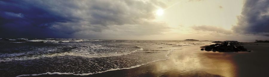 Panoramic view of sea against sky