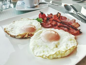 Fried eggs with bacon